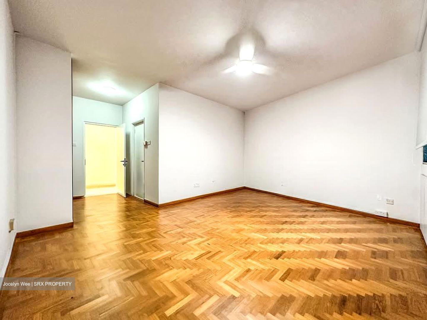 Garden Apartment (D10), Apartment #594177871